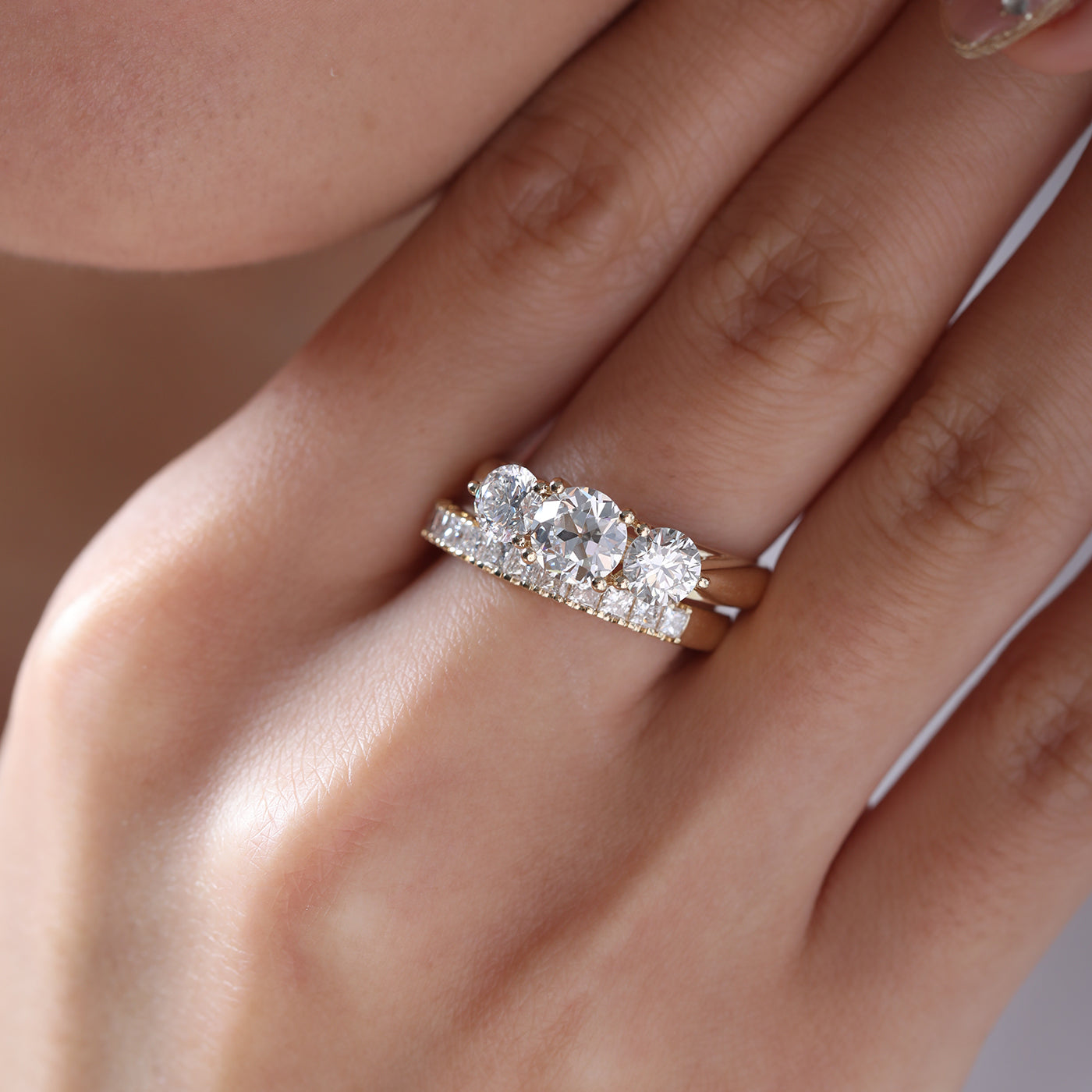 Laboratory synthetic old Oche ring